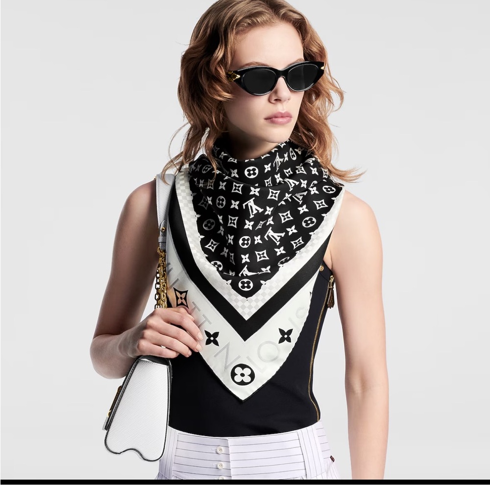 Louis Vuitton Blue Fabric Tag